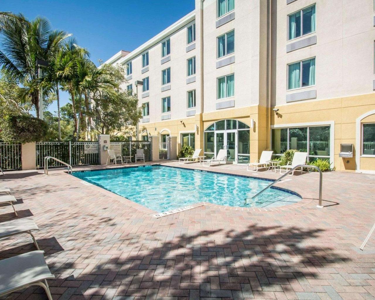 Comfort Inn & Suites Jupiter I-95 Exterior foto